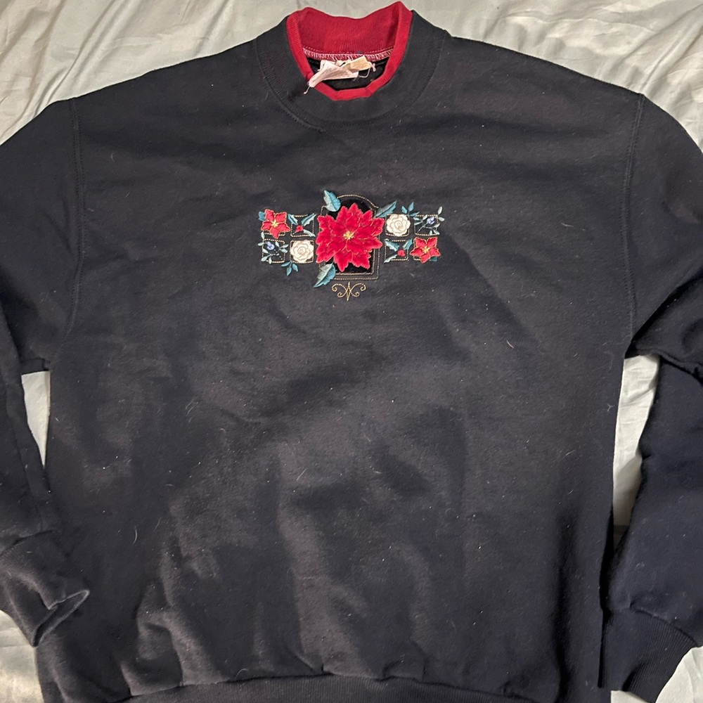Vintage Top Stitch Crewneck Size M
2 layer collar